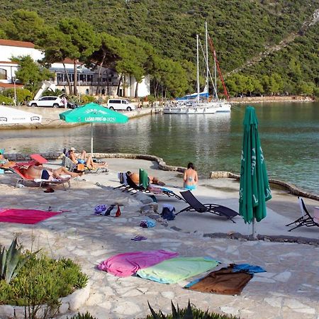 Apartments By The Sea Pasadur, Lastovo - 8351 Убли Экстерьер фото